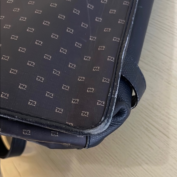 Vintage Fendi Messenger Bag with Monogram Fendi Pattern and Adjustable Strap - Picture 13 of 14